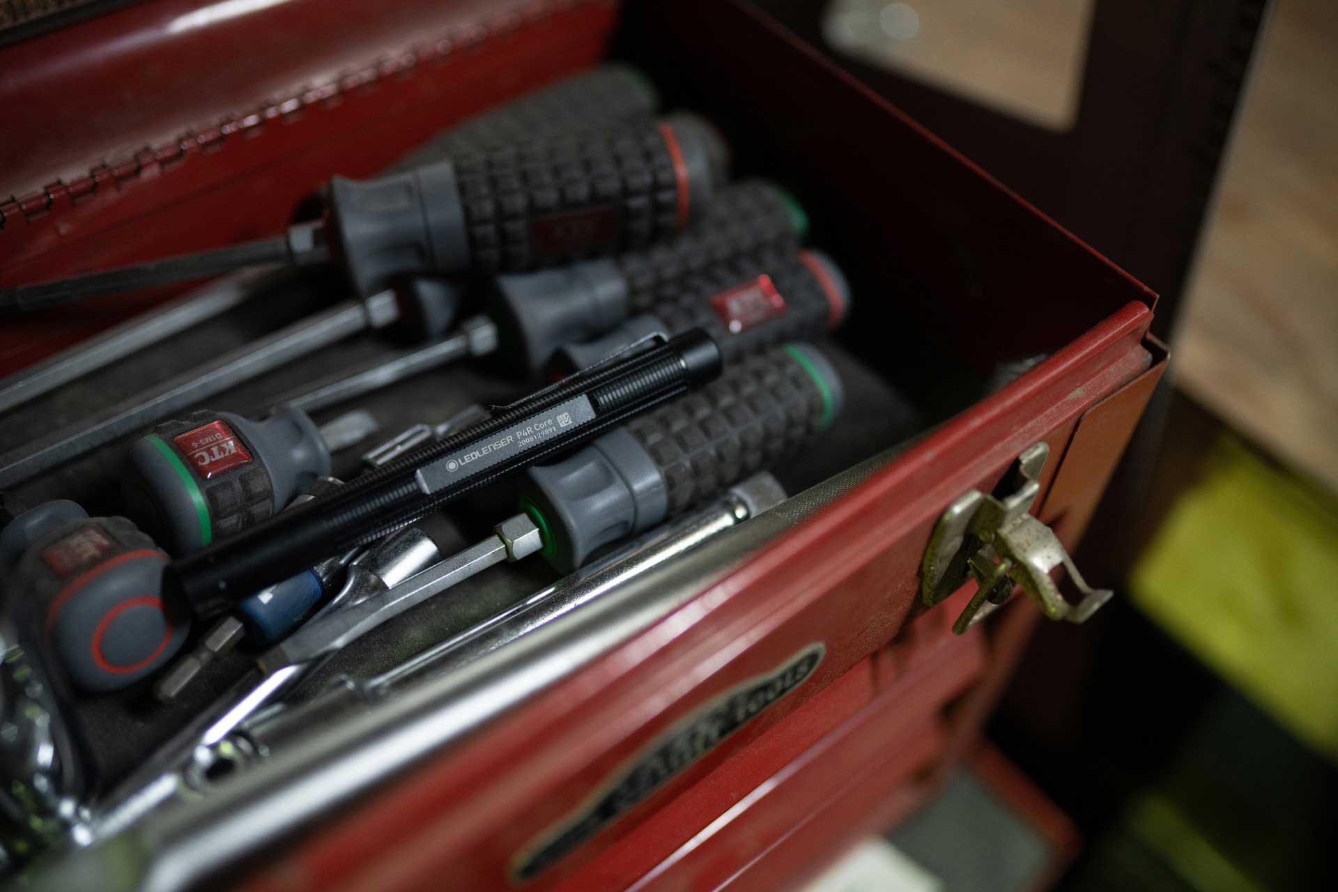Taschenlampe Ledlenser P4R Core Akku 502177